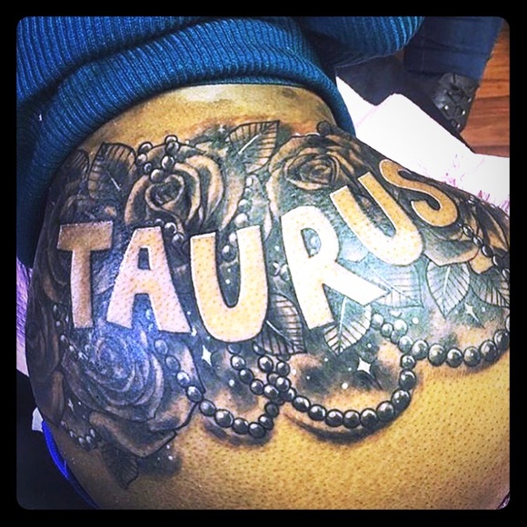 Meet your Posher, Eboni - Picture 1 of 1